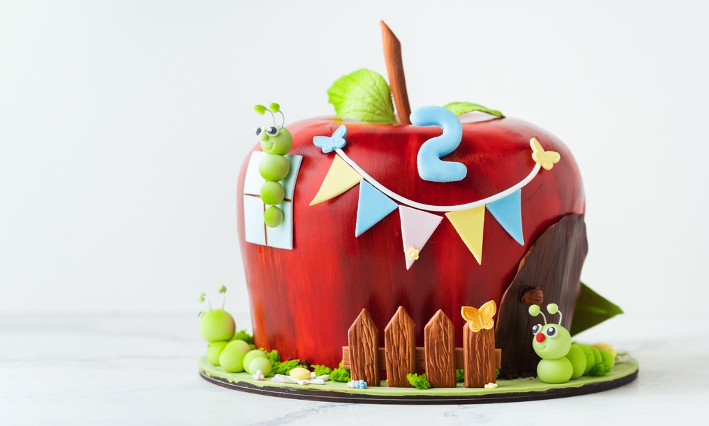 Red,Apple,Shaped,Fondant,Cake,Decorated,With,Mastic,Edible,Caterpillar,
